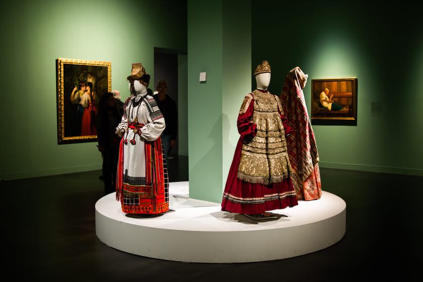 trajes museo ruso